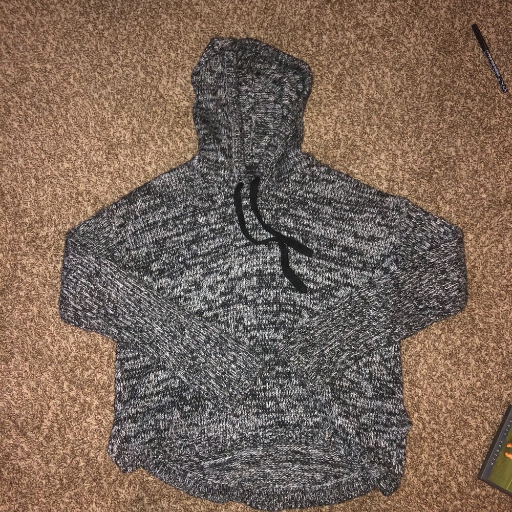 Forever 21 hooded sweater